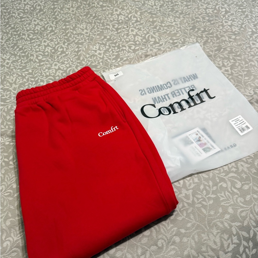 Comfrt Men's Red Sweatpants - Picture 2 of 5